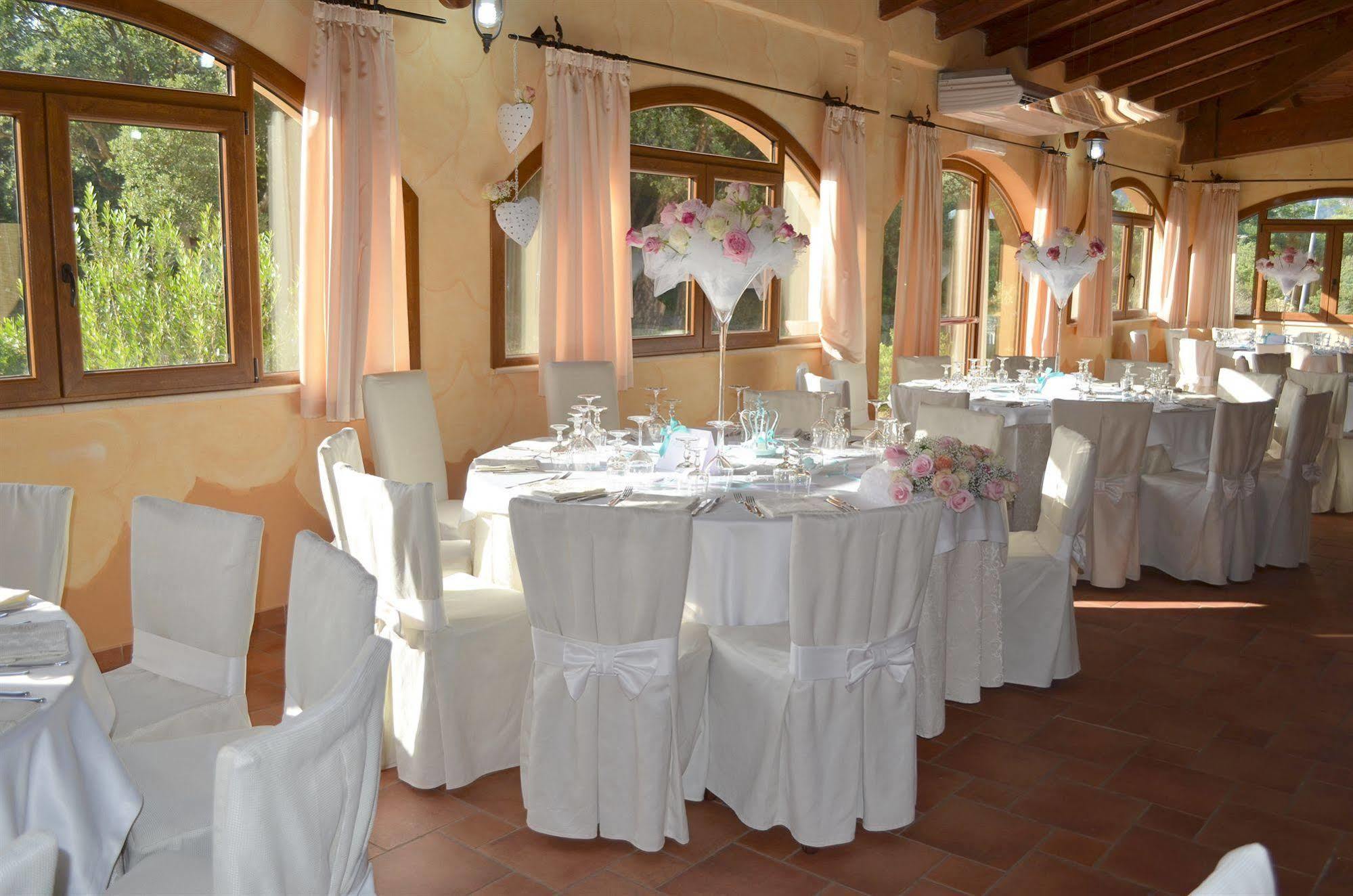 איגלסיאס Hotel Giardino Corte Rubja מראה חיצוני תמונה